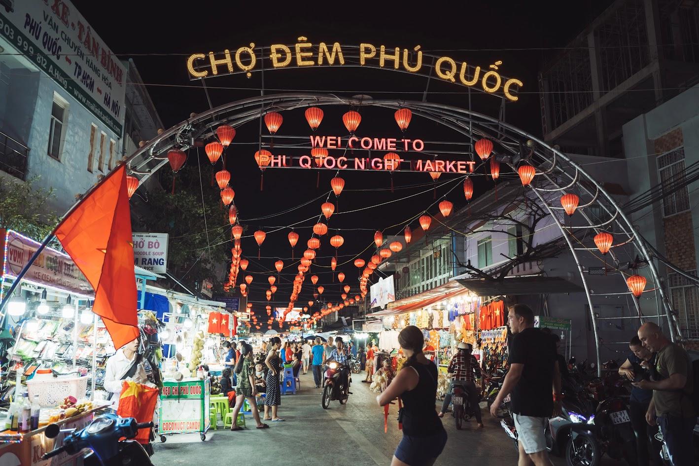 Toàn cảnh Chợ Phú An Thuận An Bình Dương nhộn nhịp với nhiều gian hàng và người mua sắm